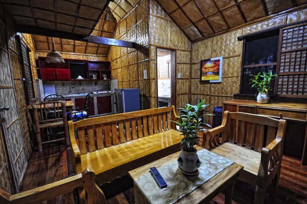 Villa De Pico Highland Beach Resort Puerto Galera Oda fotoğraf